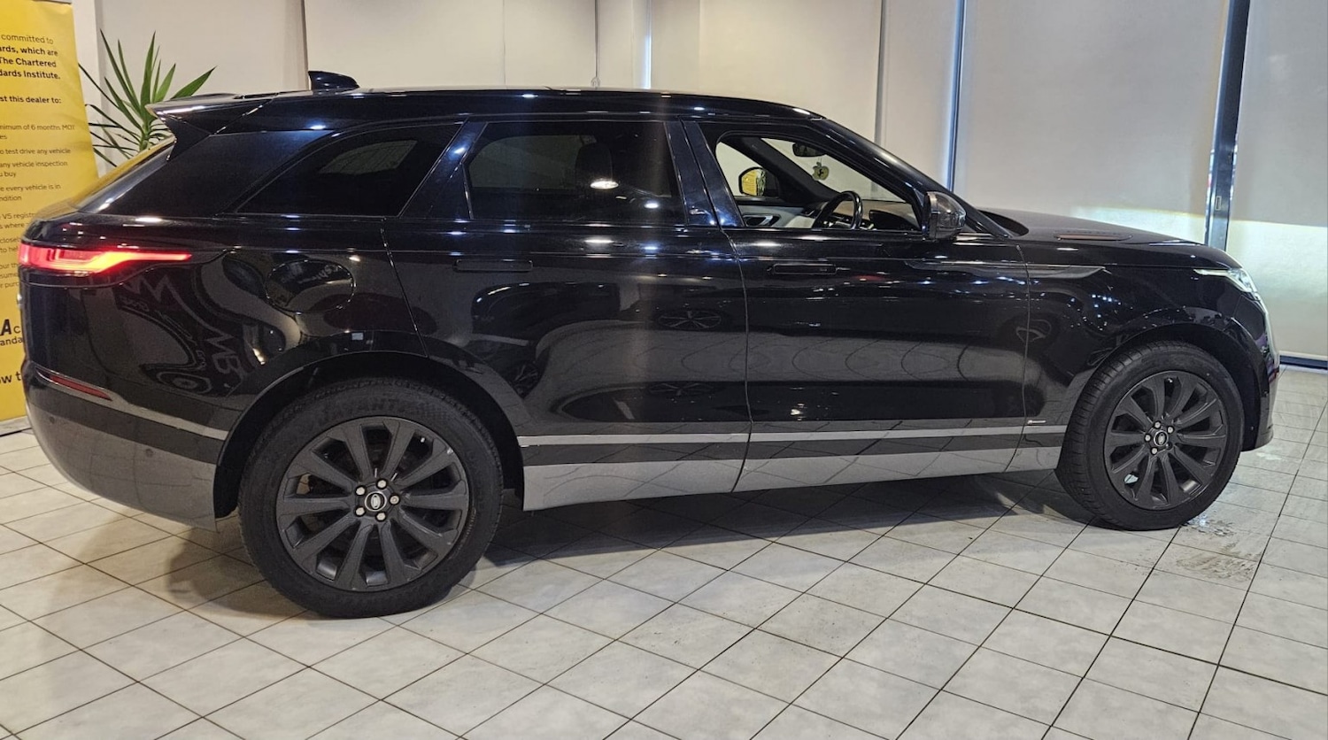 Used Land Rover Range Rover Velar 2018 for sale - 77189330: Photo 6