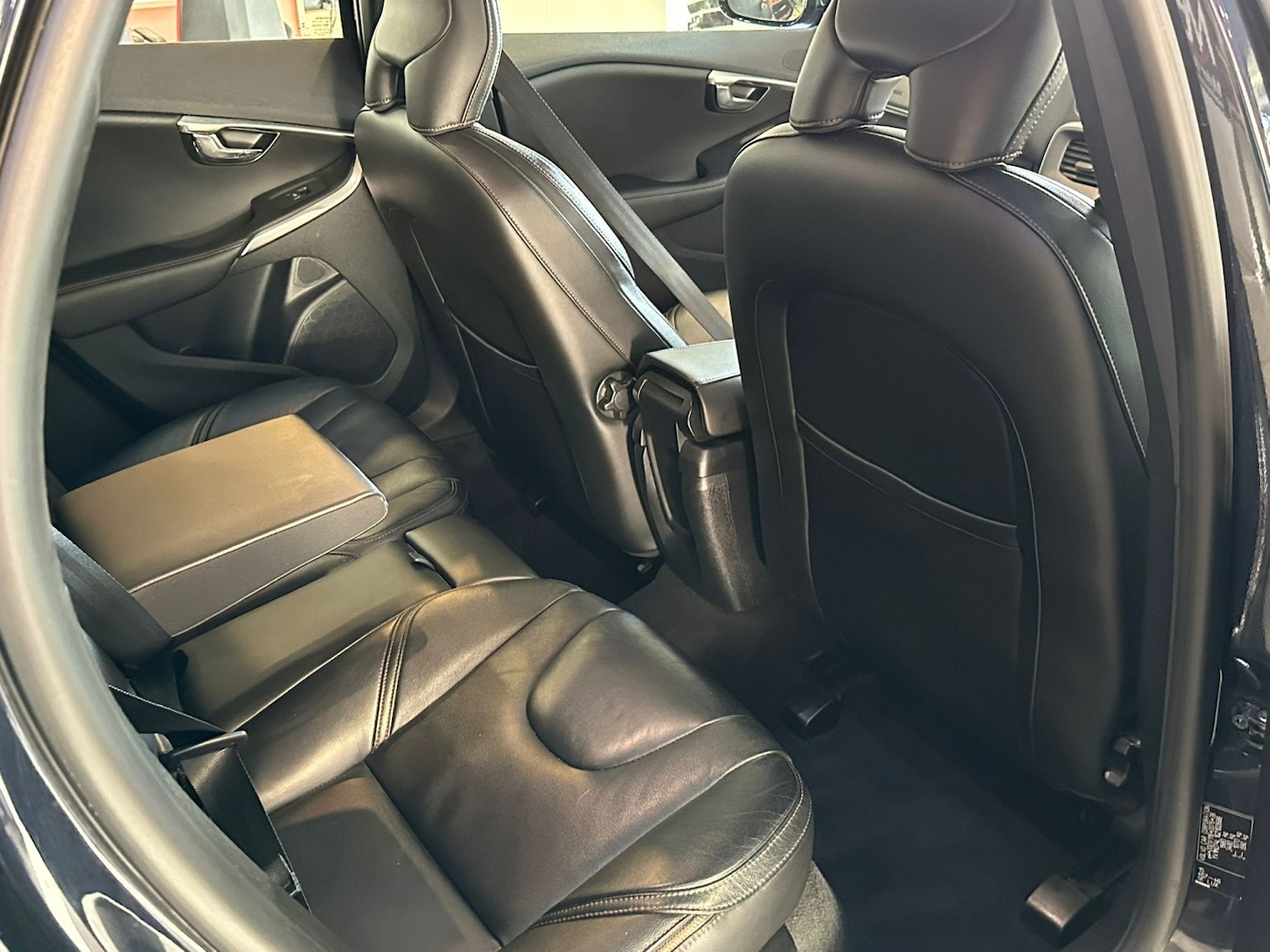 Used Volvo V40 Cross Country 2016 for sale - 76521047: Photo 12