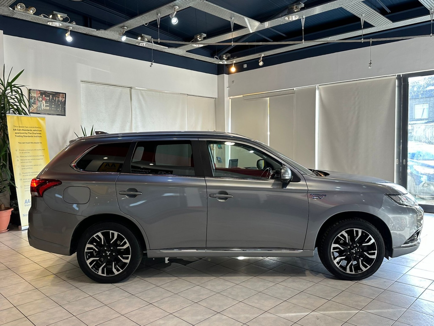 Used Mitsubishi Outlander 2017 for sale - 76845000: Photo 11