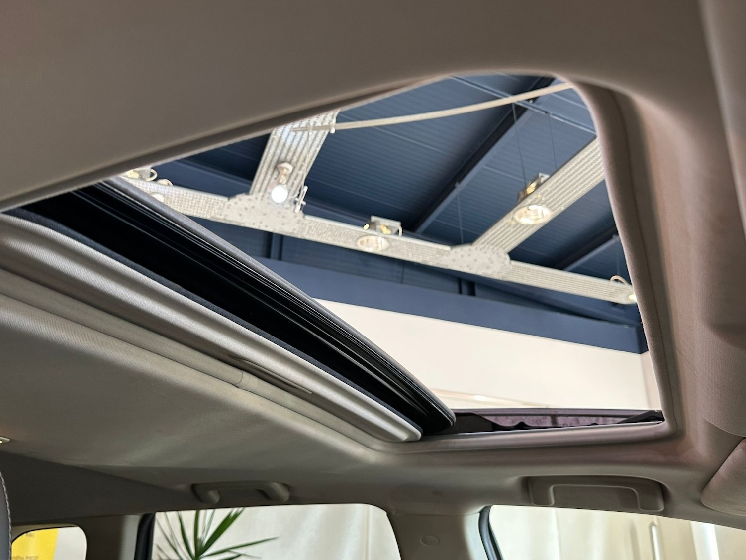 Used Mitsubishi Outlander 2017 for sale - 76845000: Photo 13