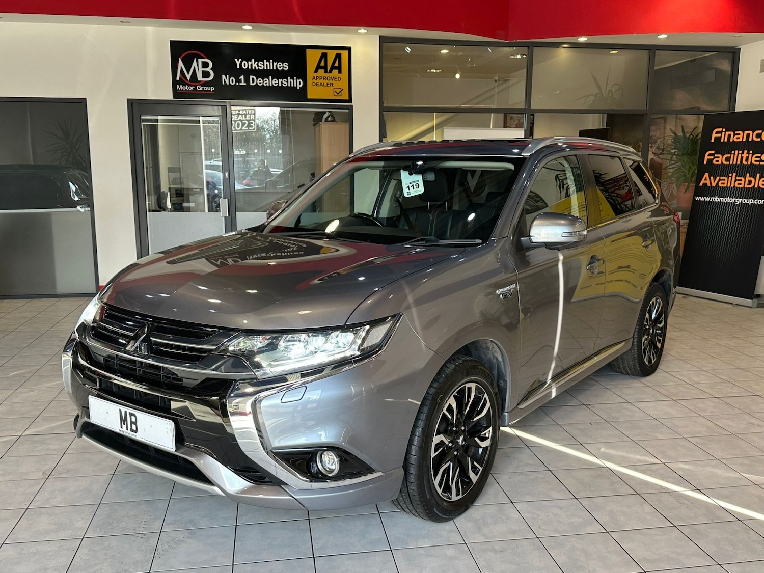 Used Mitsubishi Outlander 2017 for sale - 76845000: Photo 3
