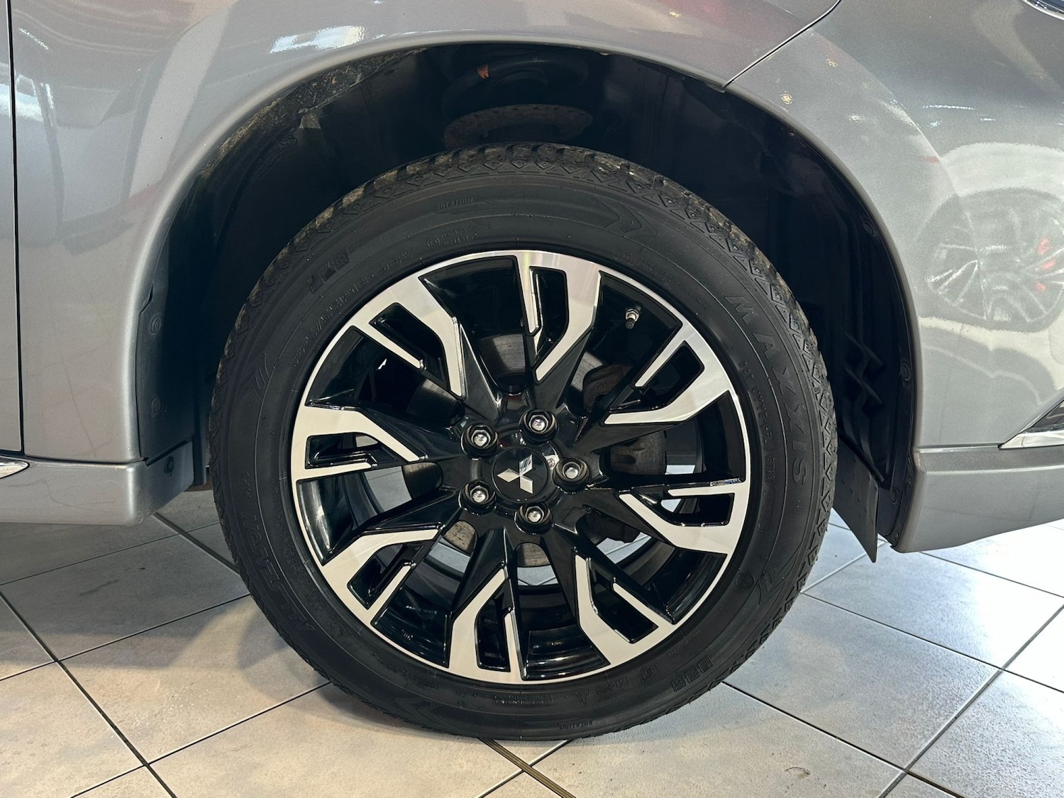 Used Mitsubishi Outlander 2017 for sale - 76845000: Photo 34