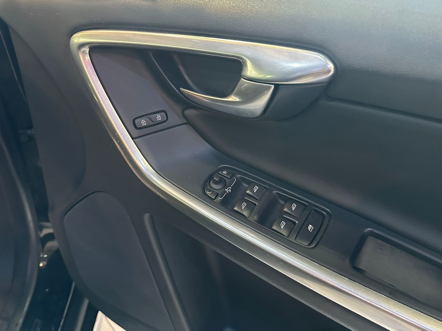 Used Volvo XC60 2015 for sale - 77977074: Photo 27