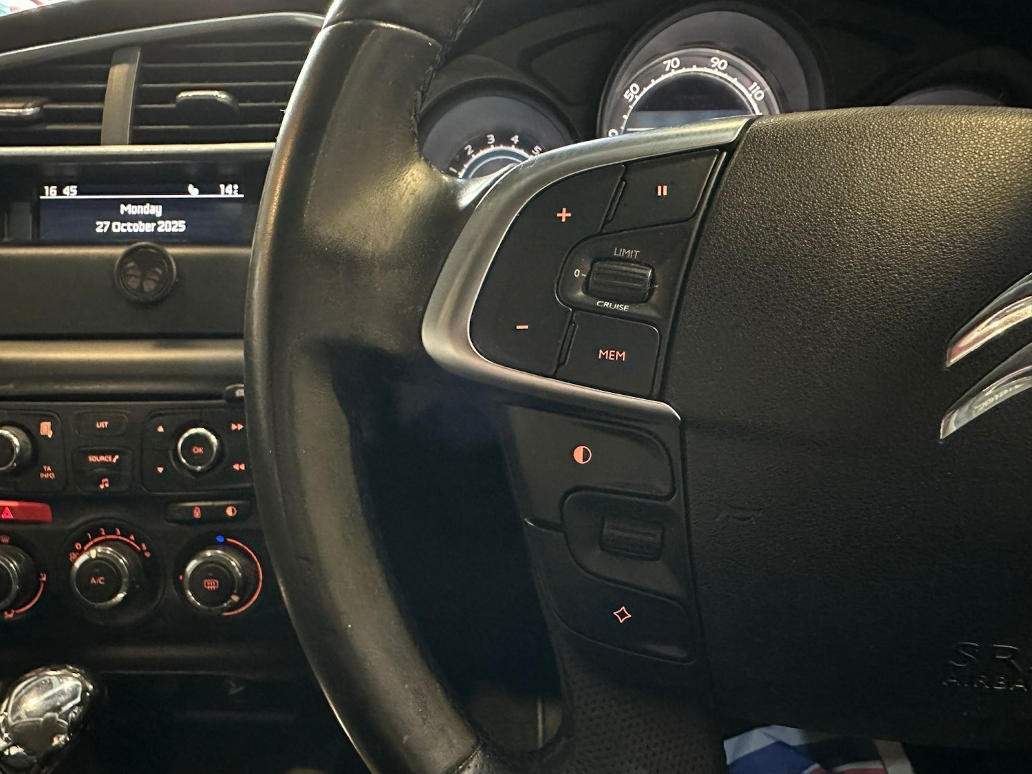 Used Citroen C4 2012 for sale - 76387279: Photo 19