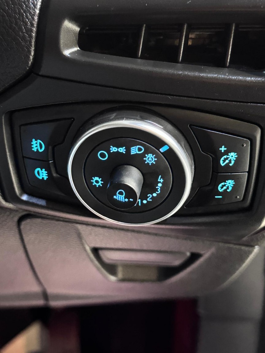 Used Ford Focus 2015 for sale - 76877623: Photo 15