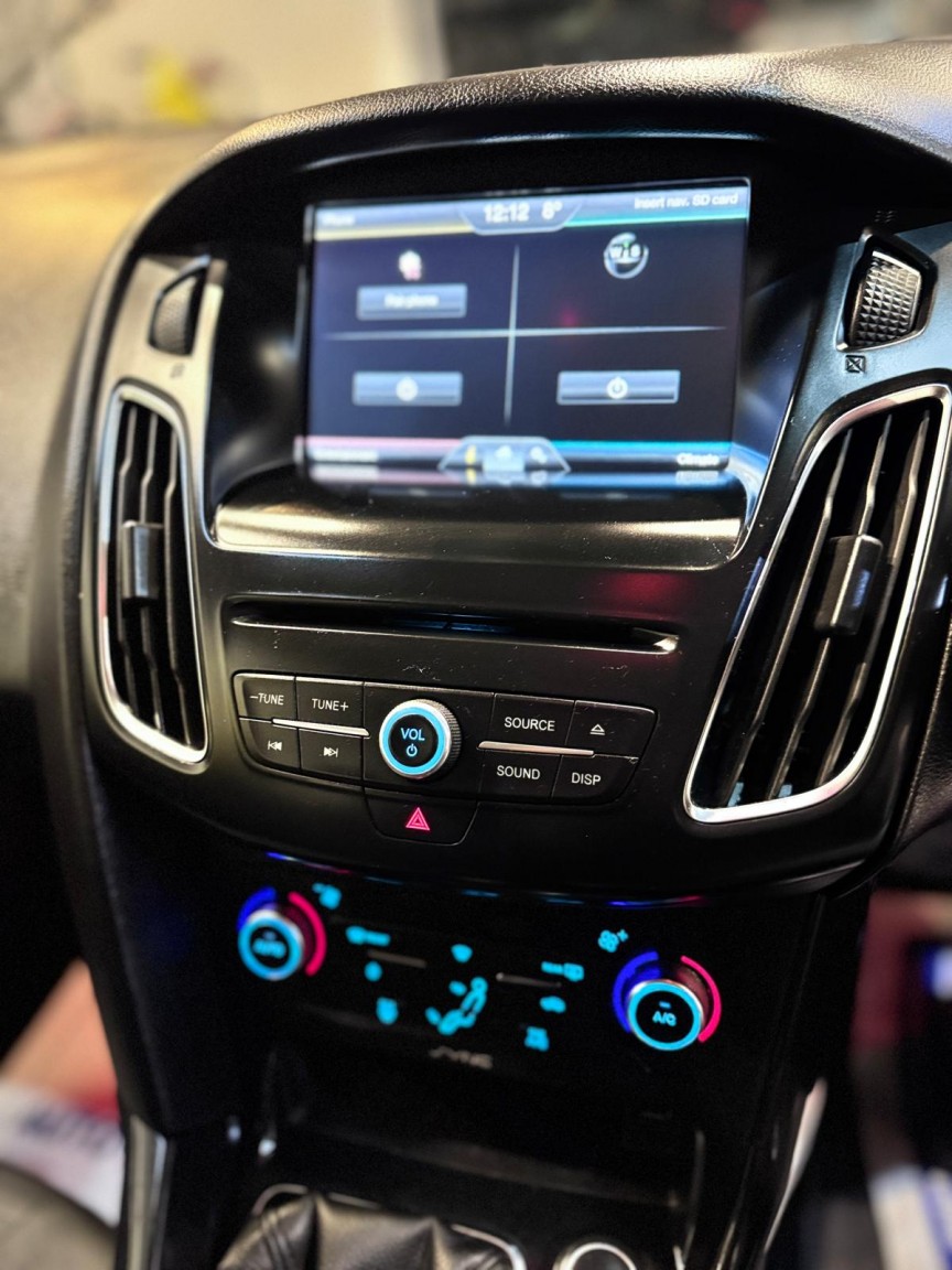 Used Ford Focus 2015 for sale - 76877623: Photo 17