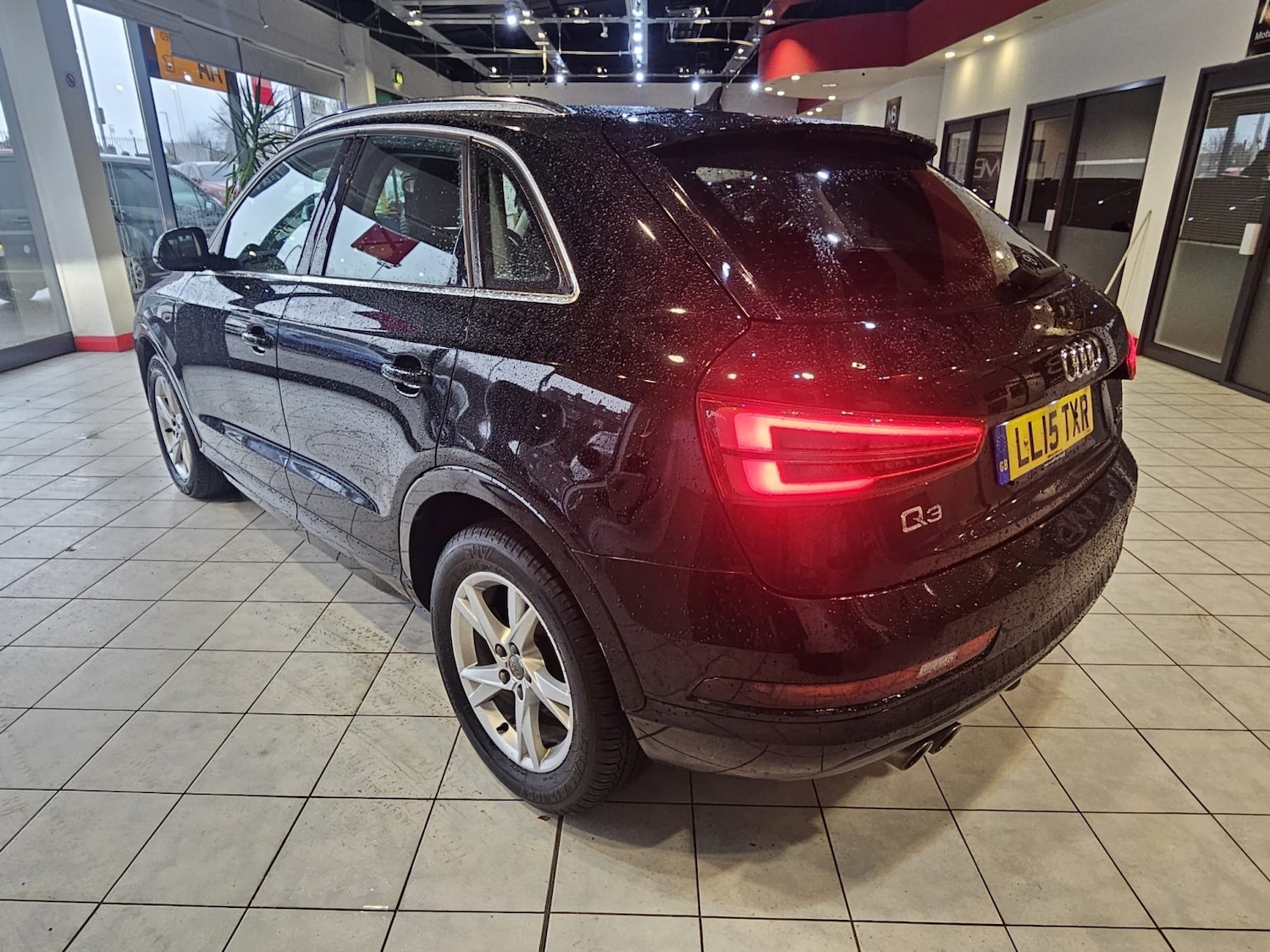 Used Audi Q3 2015 for sale - 77303687: Photo 4
