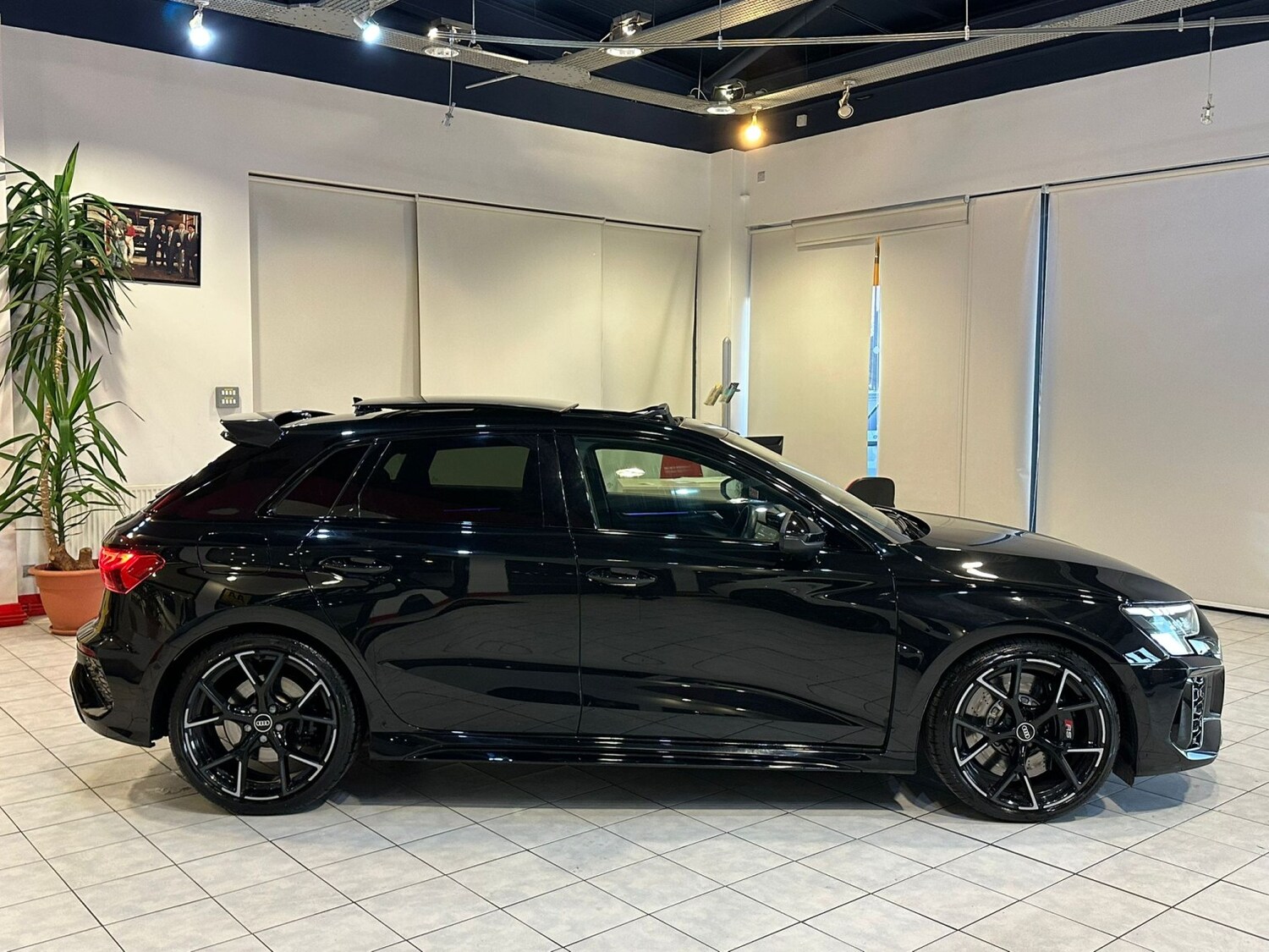 Used Audi RS3 2023 for sale - 78155305: Photo 10