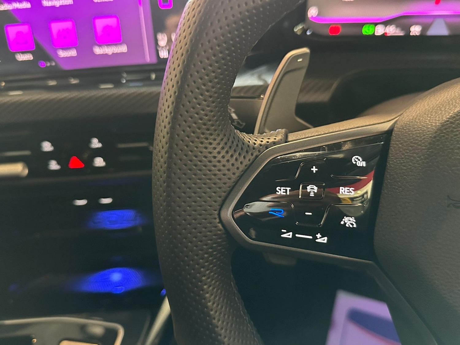 Used Volkswagen Golf 2023 for sale - 76957221: Photo 30