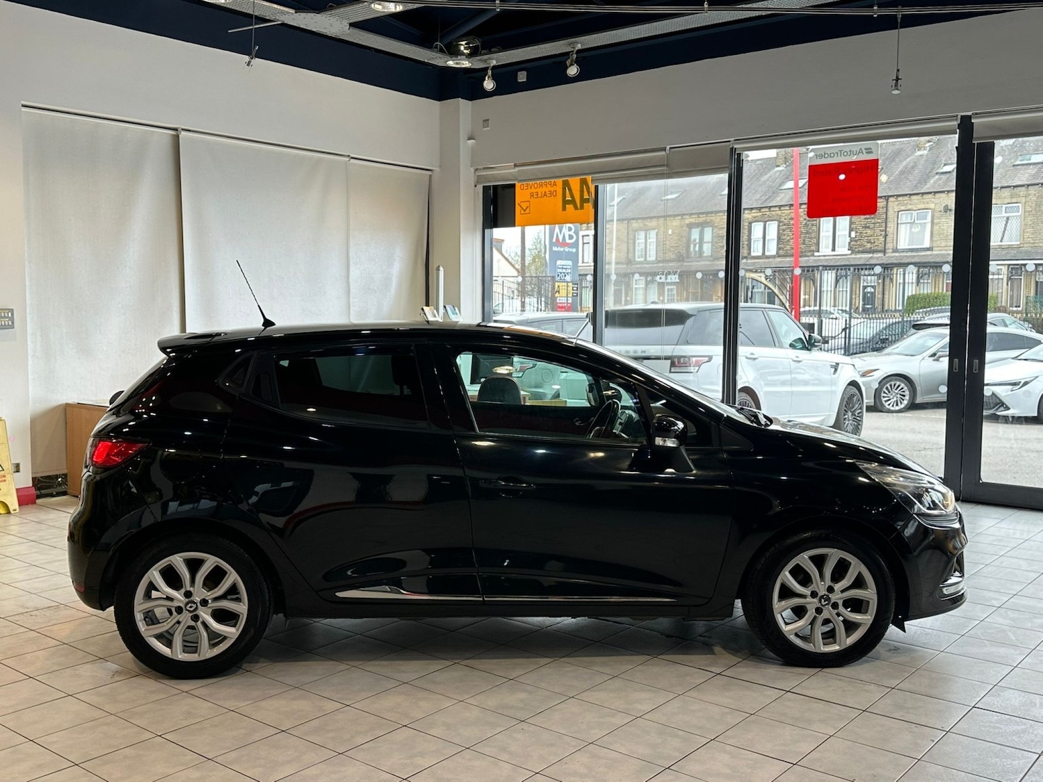 Used Renault Clio 2017 for sale - 78182843: Photo 12