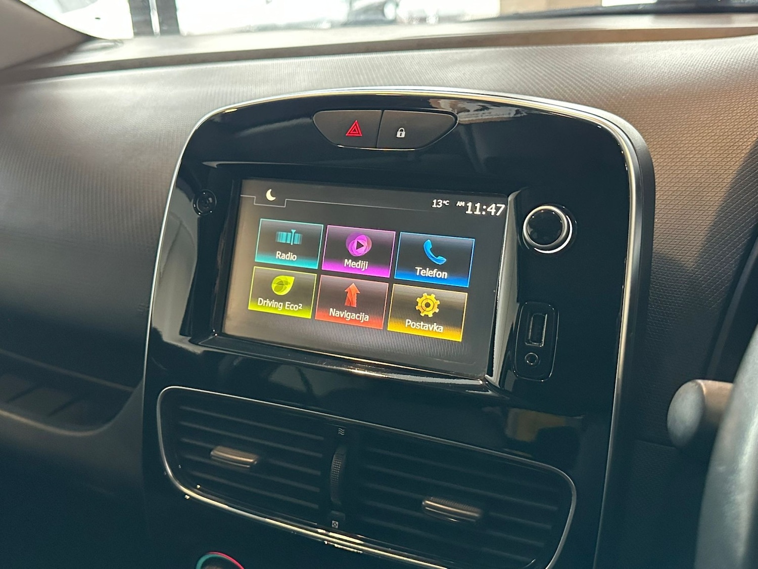 Used Renault Clio 2017 for sale - 78182843: Photo 17