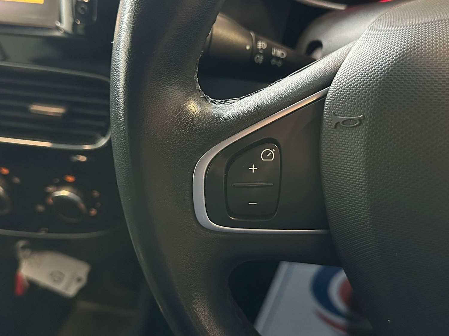 Used Renault Clio 2017 for sale - 78182843: Photo 20