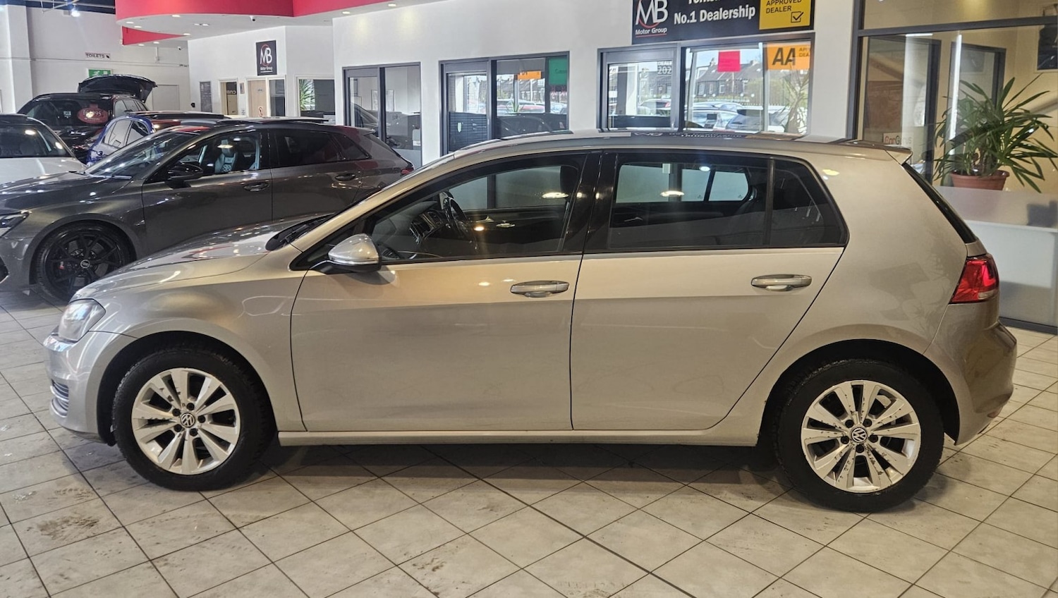 Used Volkswagen Golf 2014 for sale - 77836867: Photo 4