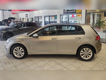 Used Volkswagen Golf 2014 for sale - 77836867: Photo