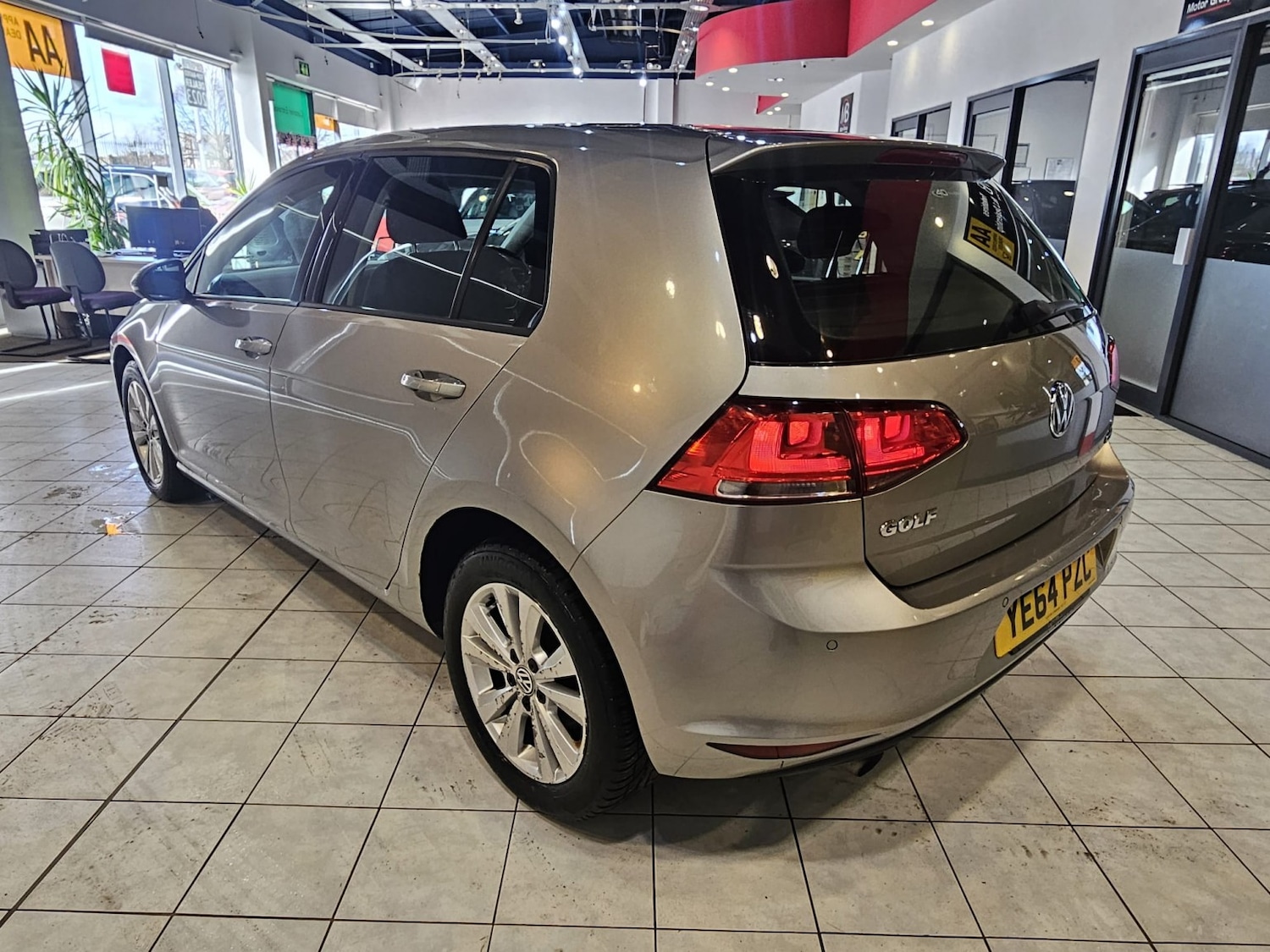 Used Volkswagen Golf 2014 for sale - 77836867: Photo 5