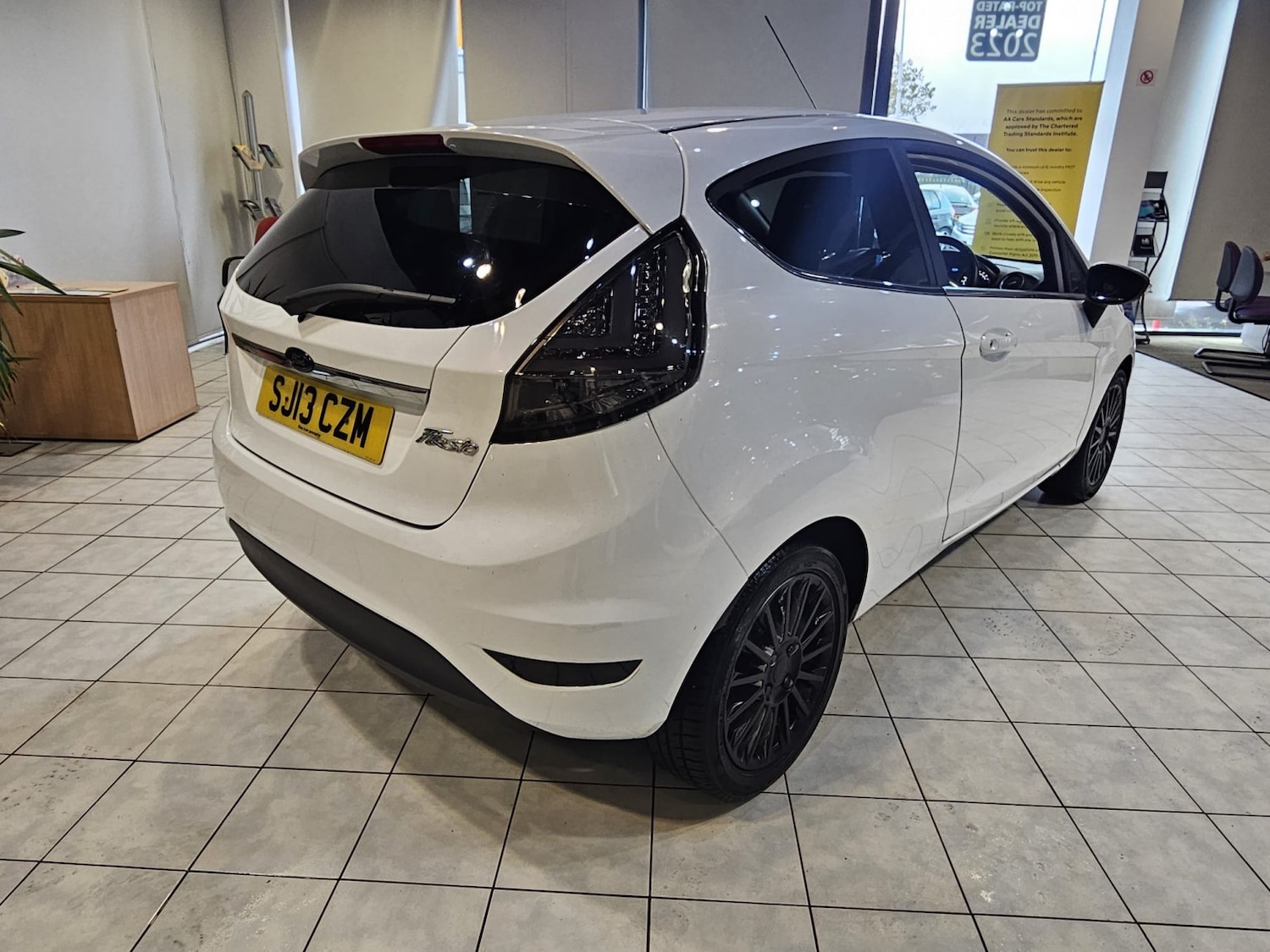 Used Ford Fiesta 2013 for sale - 76957208: Photo 8