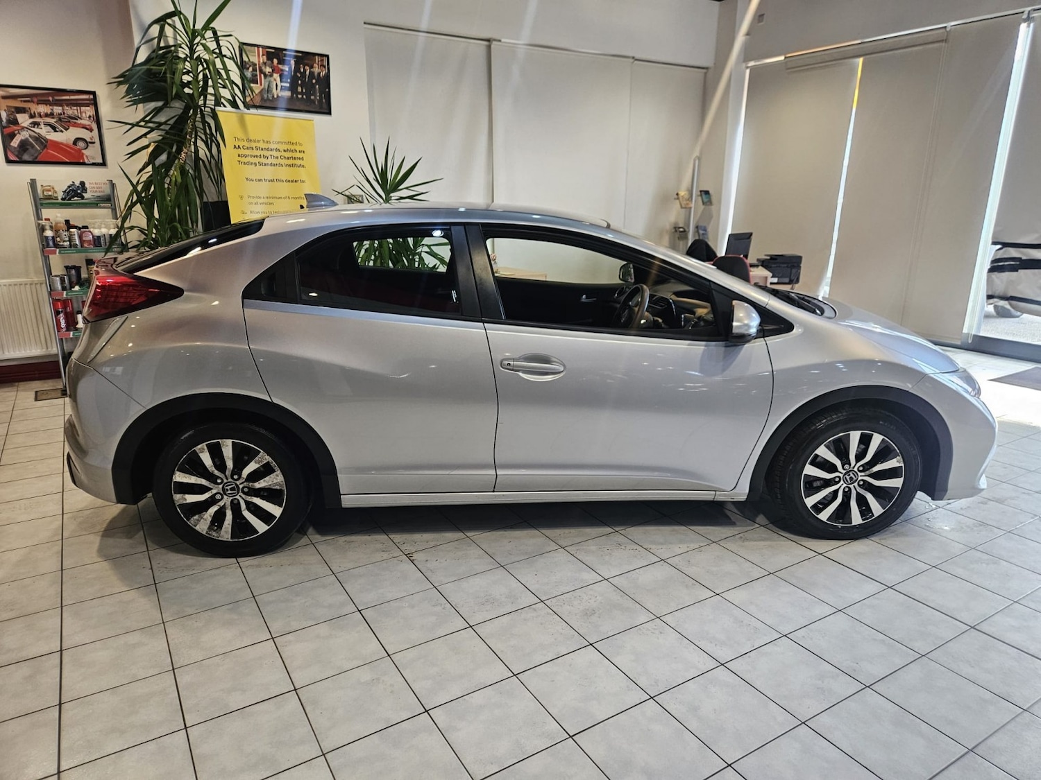 Used Honda Civic 2014 for sale - 76897053: Photo 12
