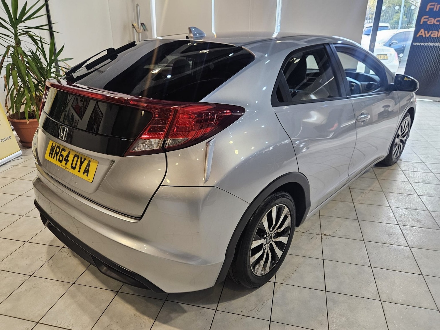 Used Honda Civic 2014 for sale - 76897053: Photo 5