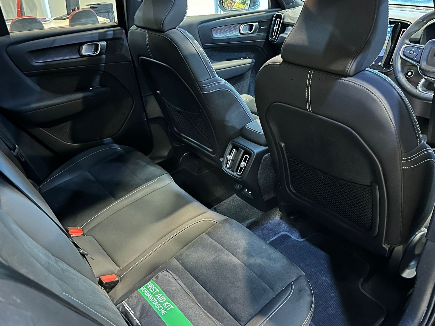 Used Volvo XC40 2024 for sale - 76439851: Photo 14