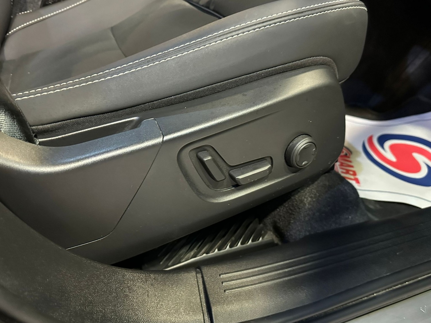 Used Volvo XC40 2024 for sale - 76439851: Photo 17