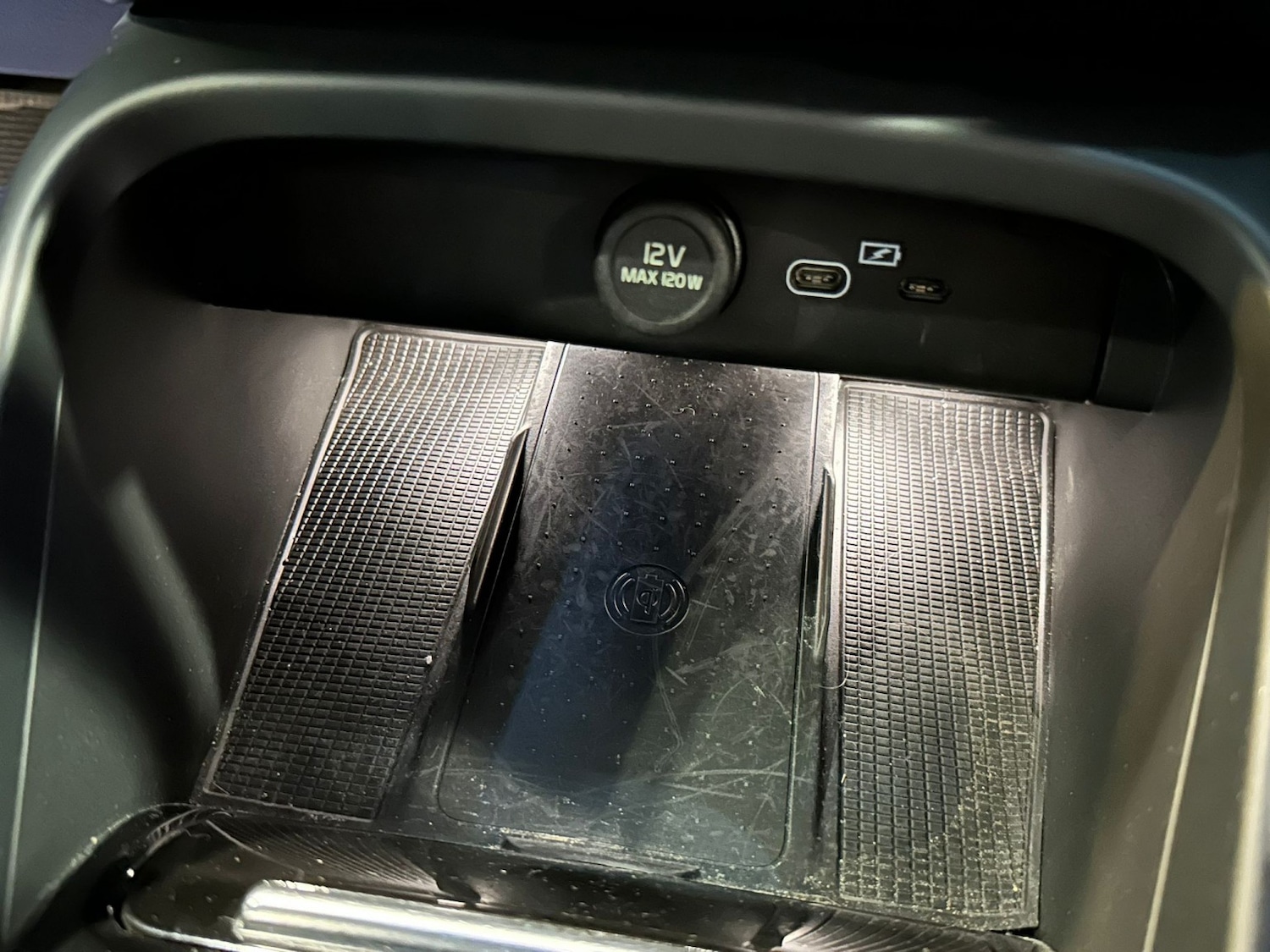 Used Volvo XC40 2024 for sale - 76439851: Photo 29