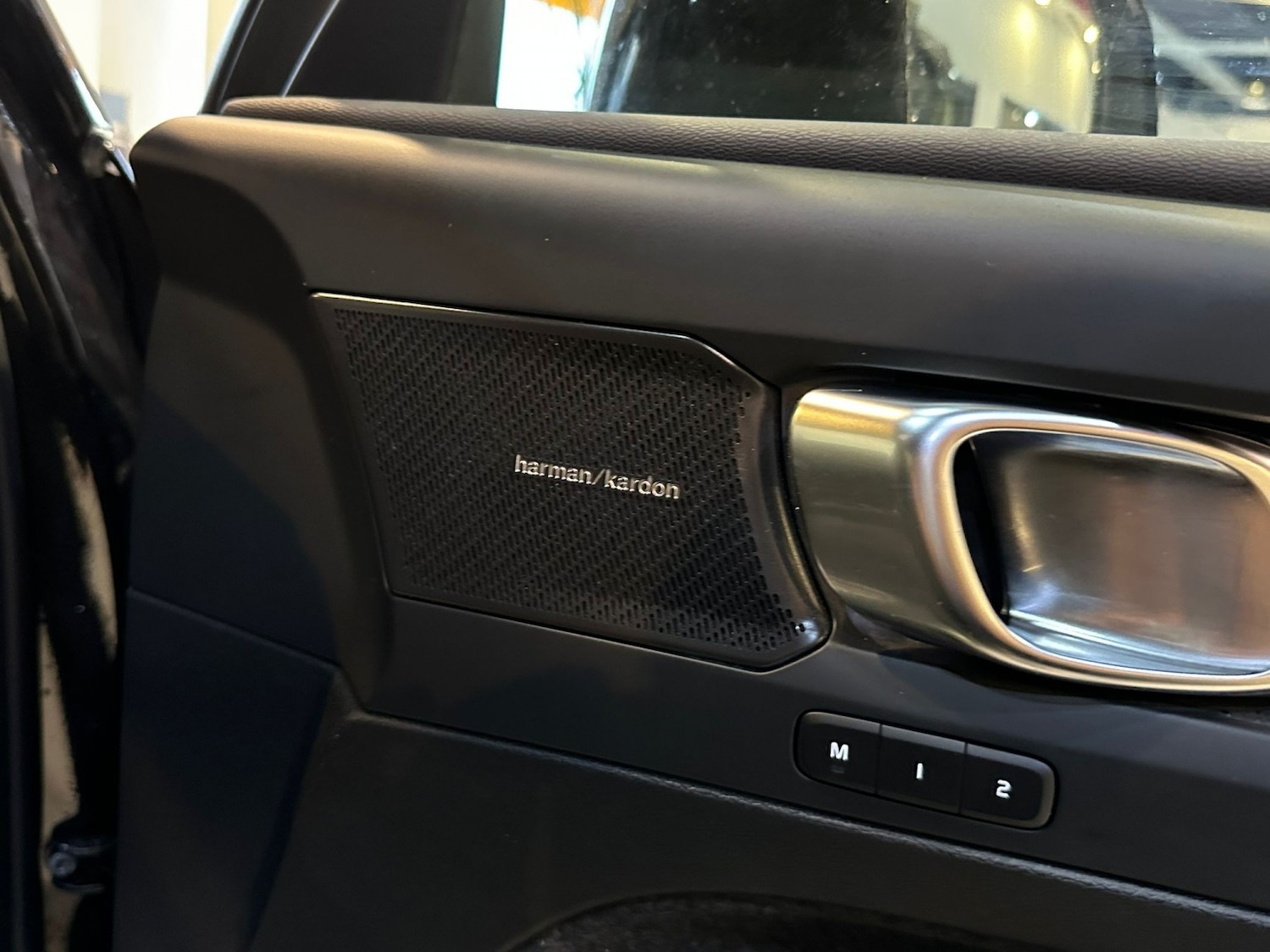 Used Volvo XC40 2024 for sale - 76439851: Photo 30