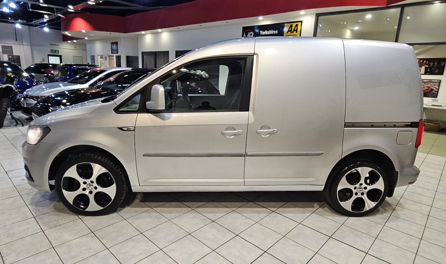 Used Volkswagen Caddy 2018 for sale - 77084277: Photo 4