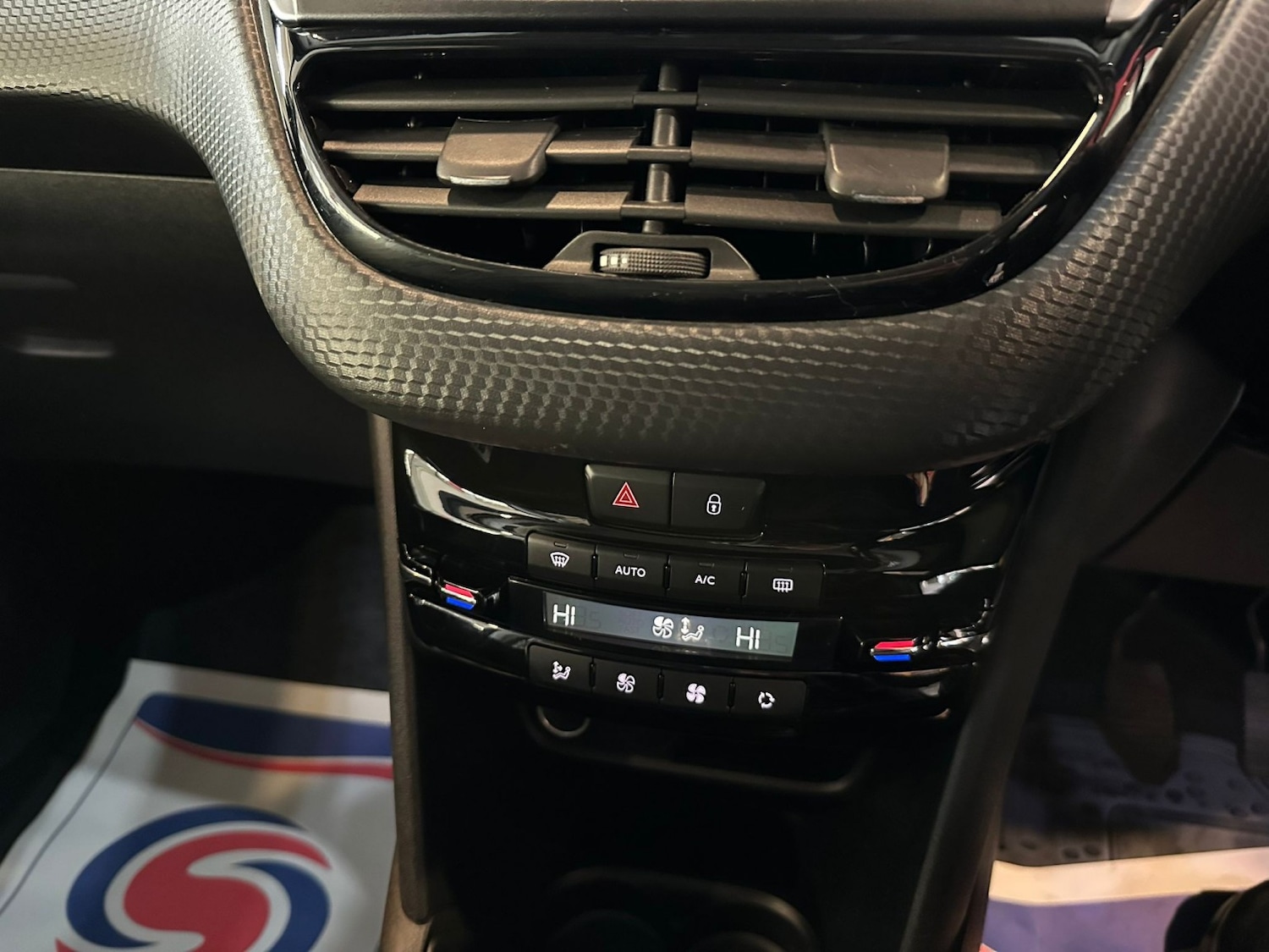 Used Peugeot 208 2018 for sale - 77650058: Photo 20