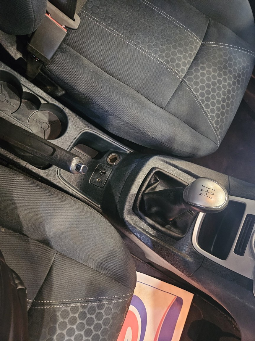 Used Ford Fiesta 2011 for sale - 76712475: Photo 12