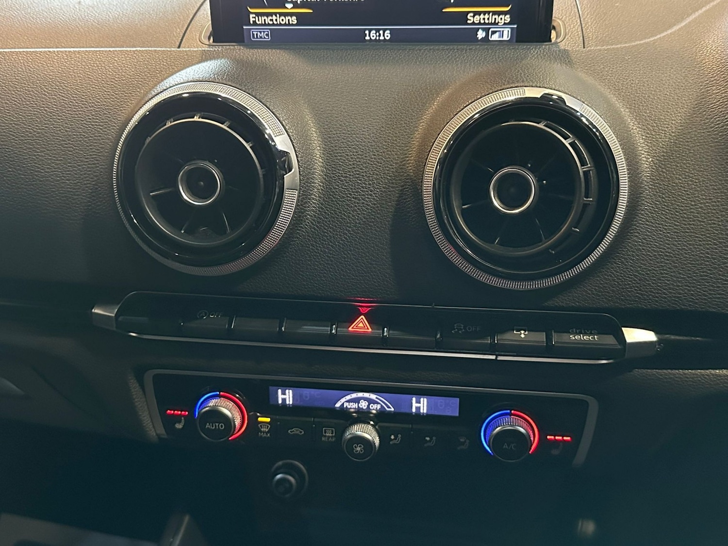 Used Audi A3 2015 for sale - 77053702: Photo 28