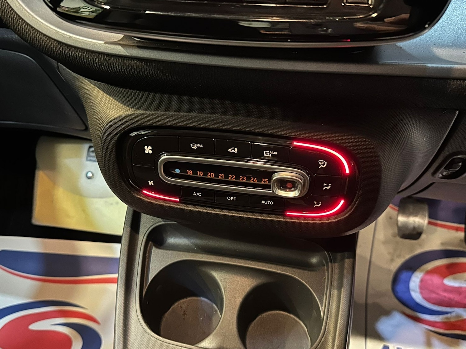 Used smart fortwo 2018 for sale - 77610029: Photo 15