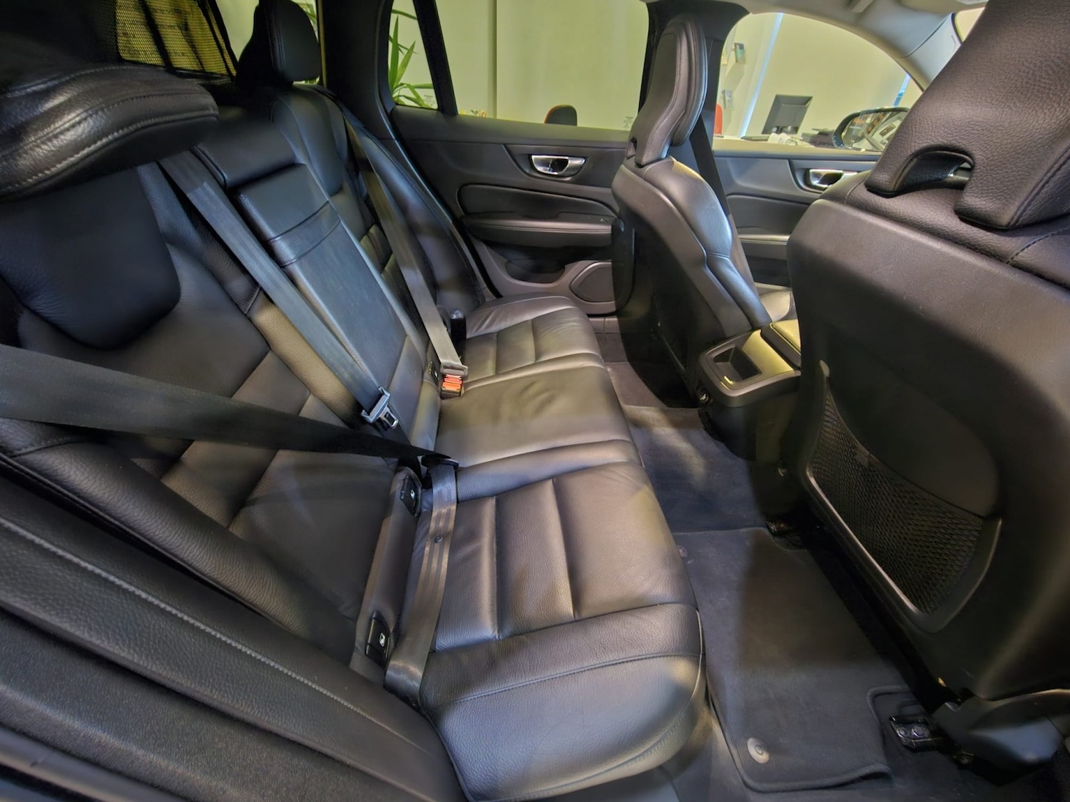 Used Volvo V60 2019 for sale - 76896895: Photo 10