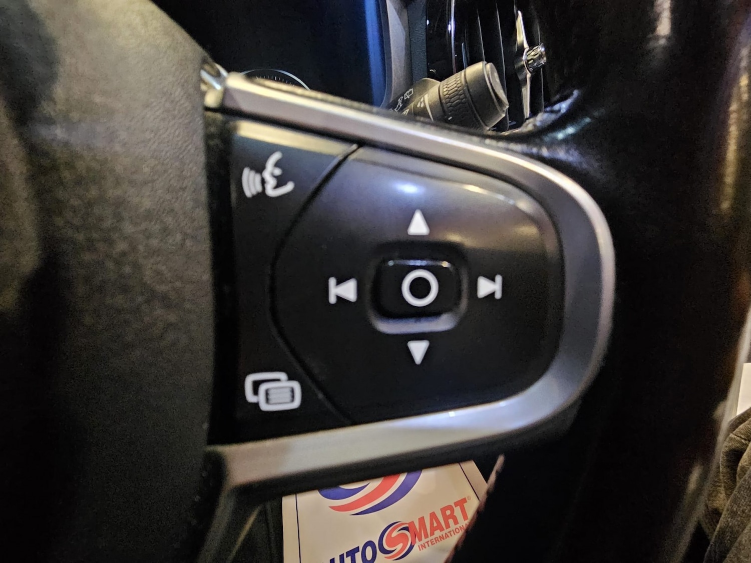 Used Volvo V60 2019 for sale - 76896895: Photo 16