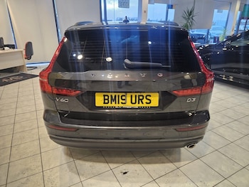 Used Volvo V60 2019 for sale - 76896895: Photo
