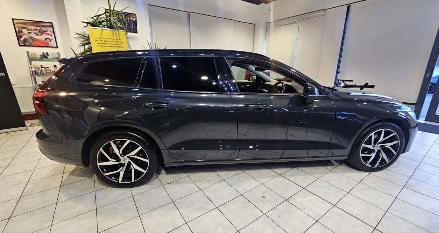 Used Volvo V60 2019 for sale - 76896895: Photo 8