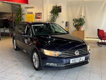 Used Volkswagen Passat 2017 for sale - 79545437: Photo
