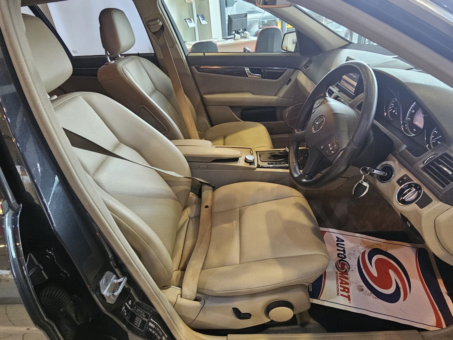 Used Mercedes-Benz C Class 2011 for sale - 77781726: Photo 10