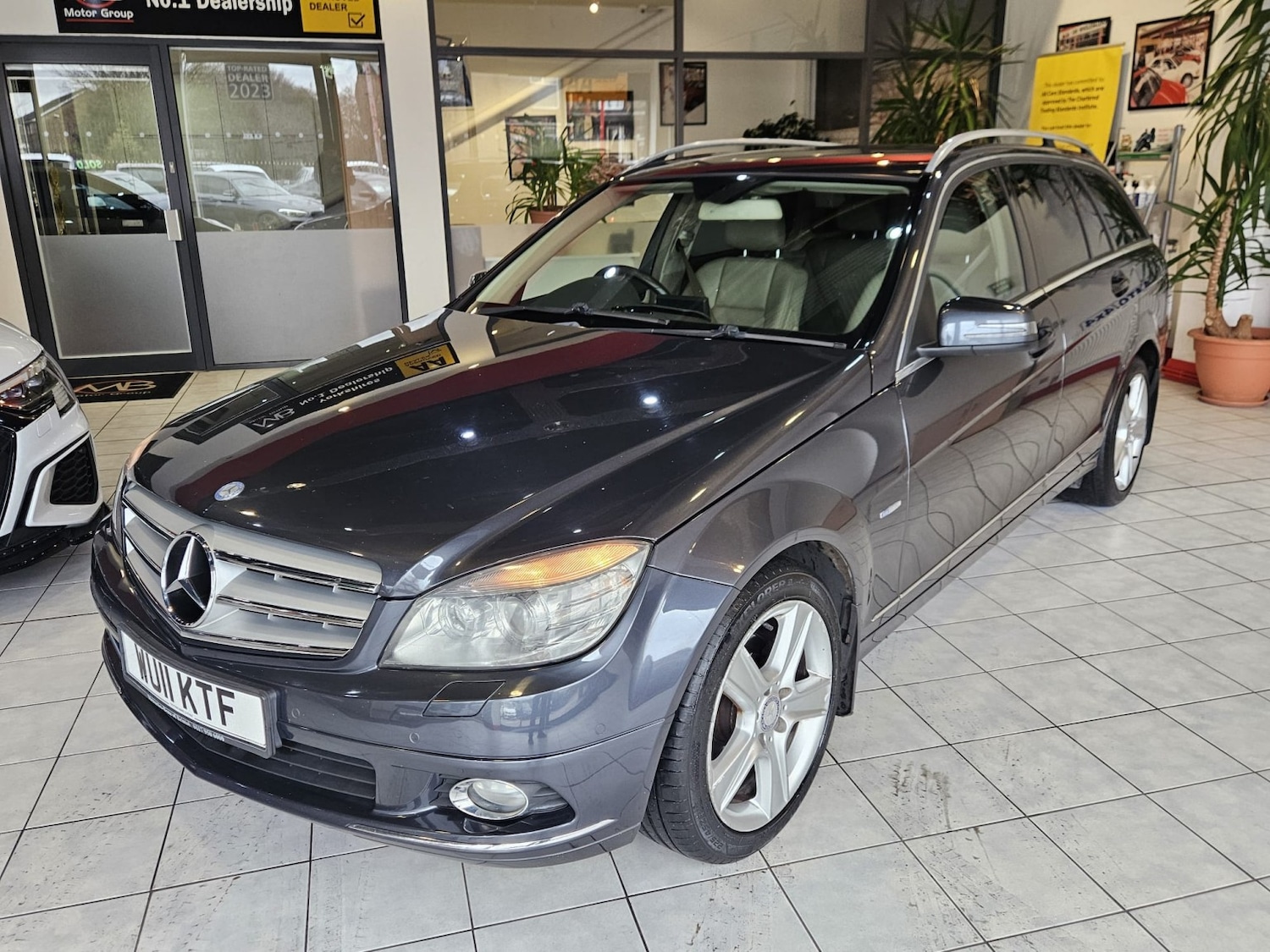 Used Mercedes-Benz C Class 2011 for sale - 77781726: Photo 3