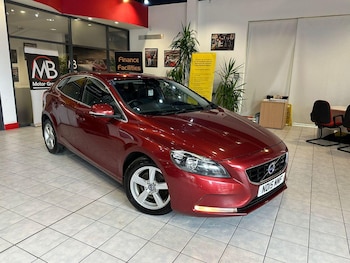 Used Volvo V40 2015 for sale - 75644184: Photo