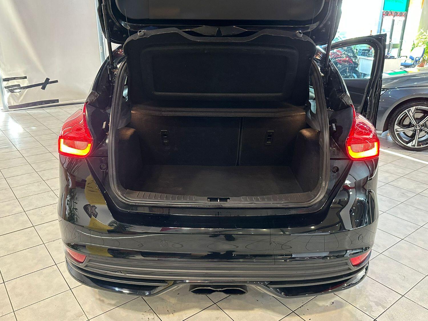 Used Ford Focus 2016 for sale - 76482927: Photo 9