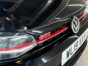 Used Volkswagen Polo 2019 for sale - 79302055: Photo