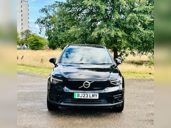 Used Volvo XC40 2023 for sale - 79564461: Photo