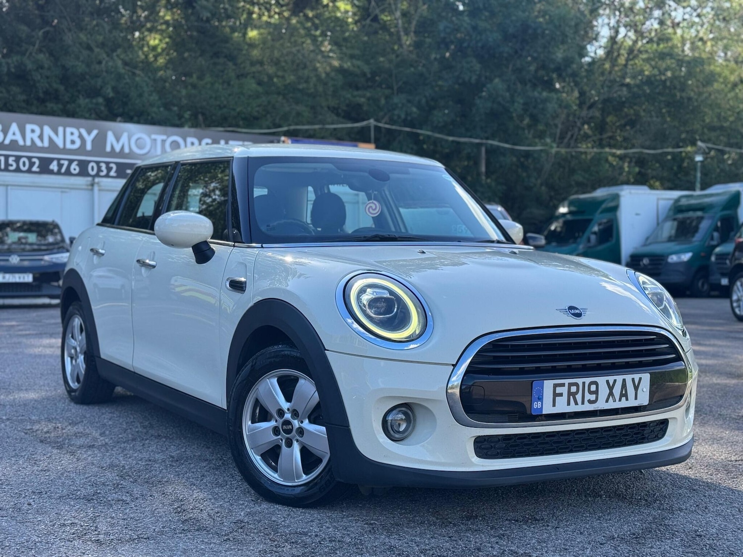Used MINI Hatch 2019 for sale - 76935792: Photo 1