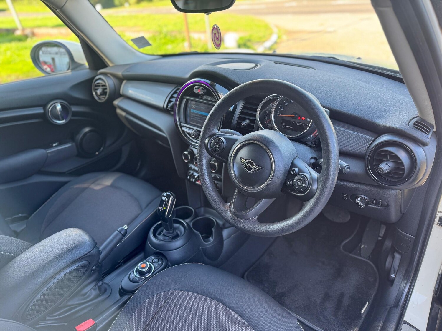 Used MINI Hatch 2019 for sale - 76935792: Photo 10