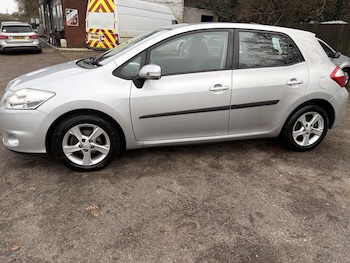 Used Toyota Auris 2011 for sale - 77166638: Photo