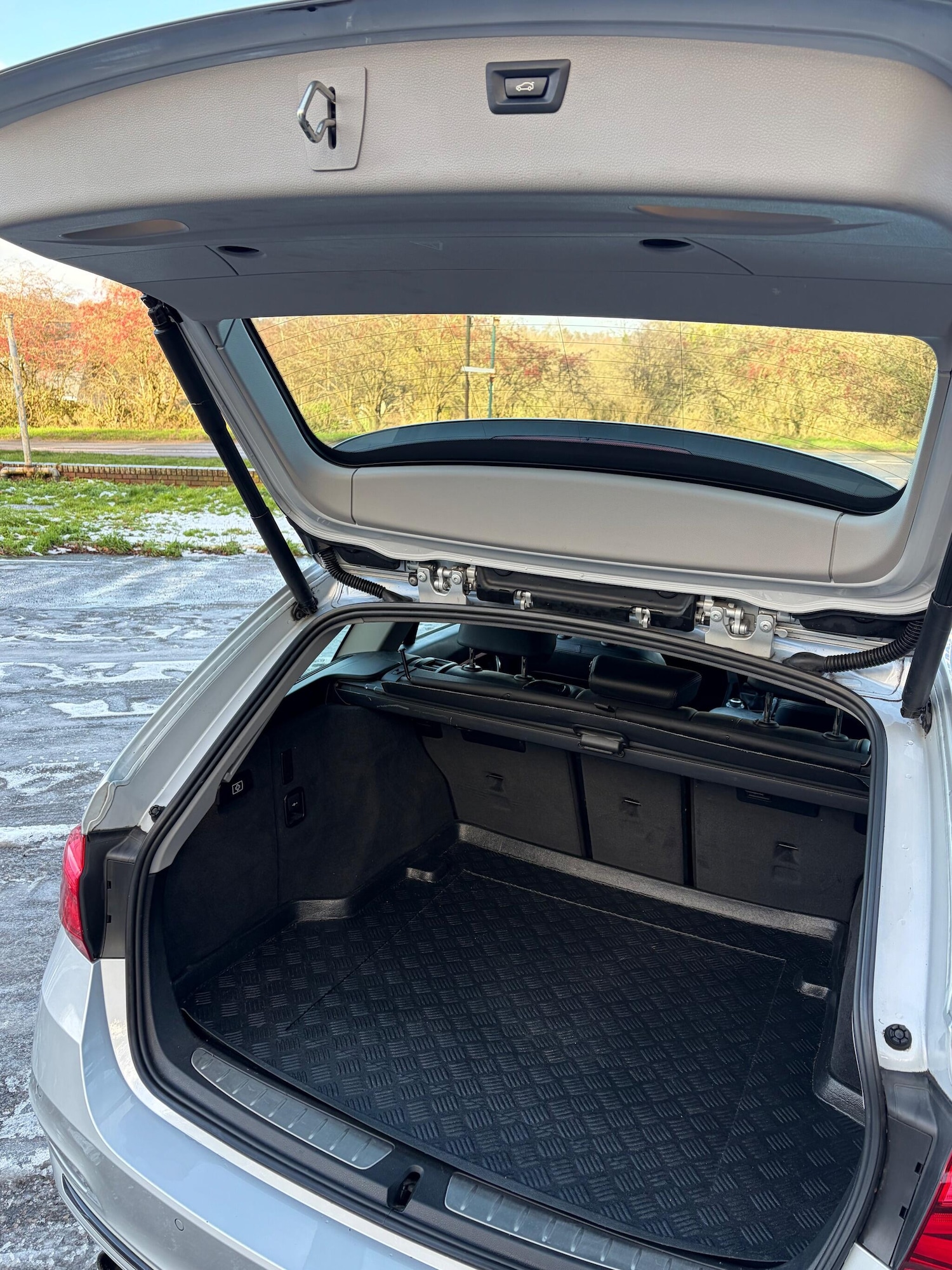 Used BMW 3 Series 2017 for sale - 77131246: Photo 32