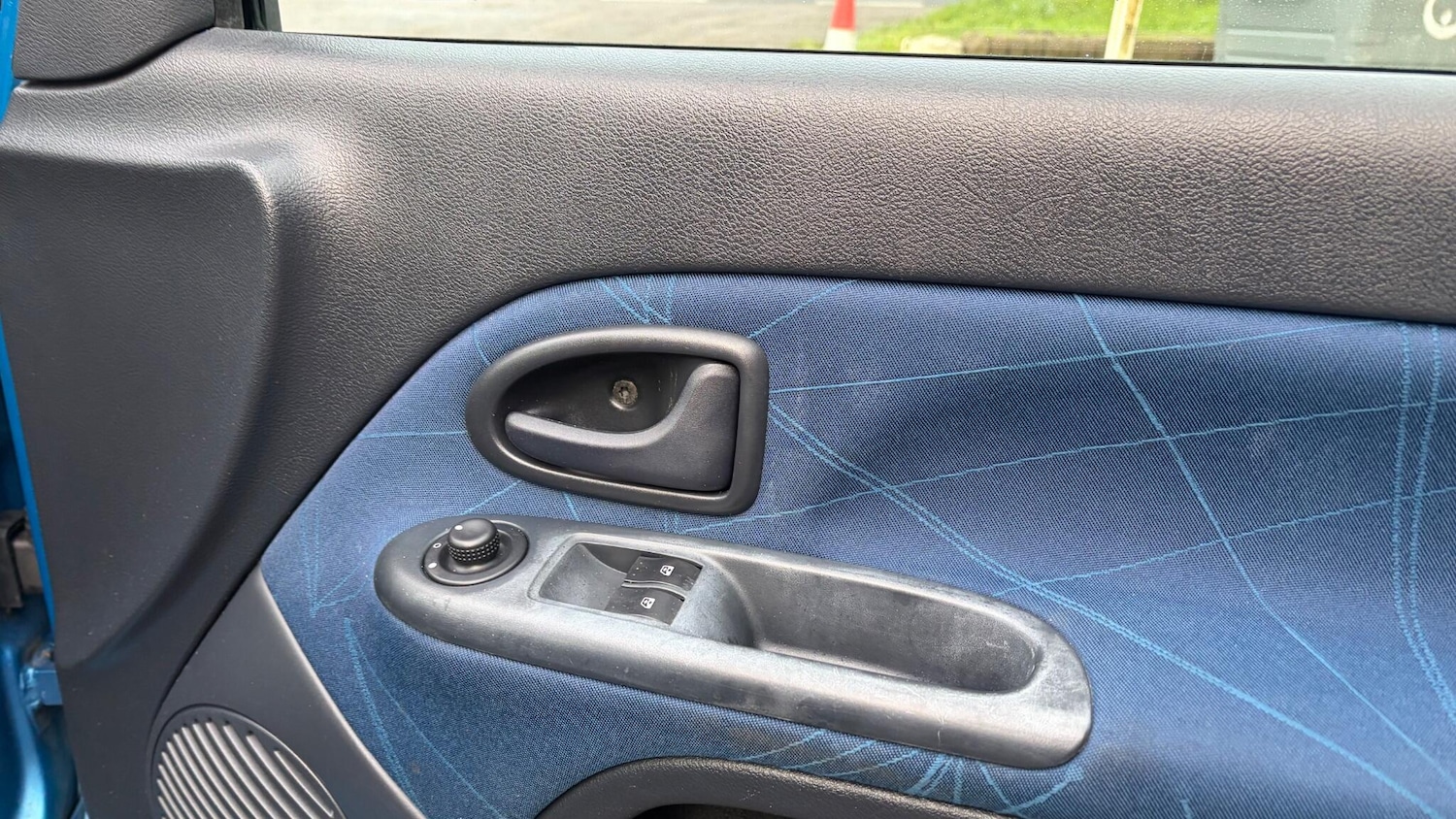 Used Renault Clio 2003 for sale - 77163438: Photo 11