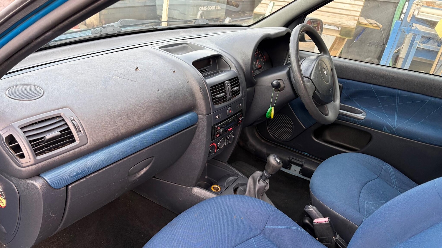 Used Renault Clio 2003 for sale - 77163438: Photo 6