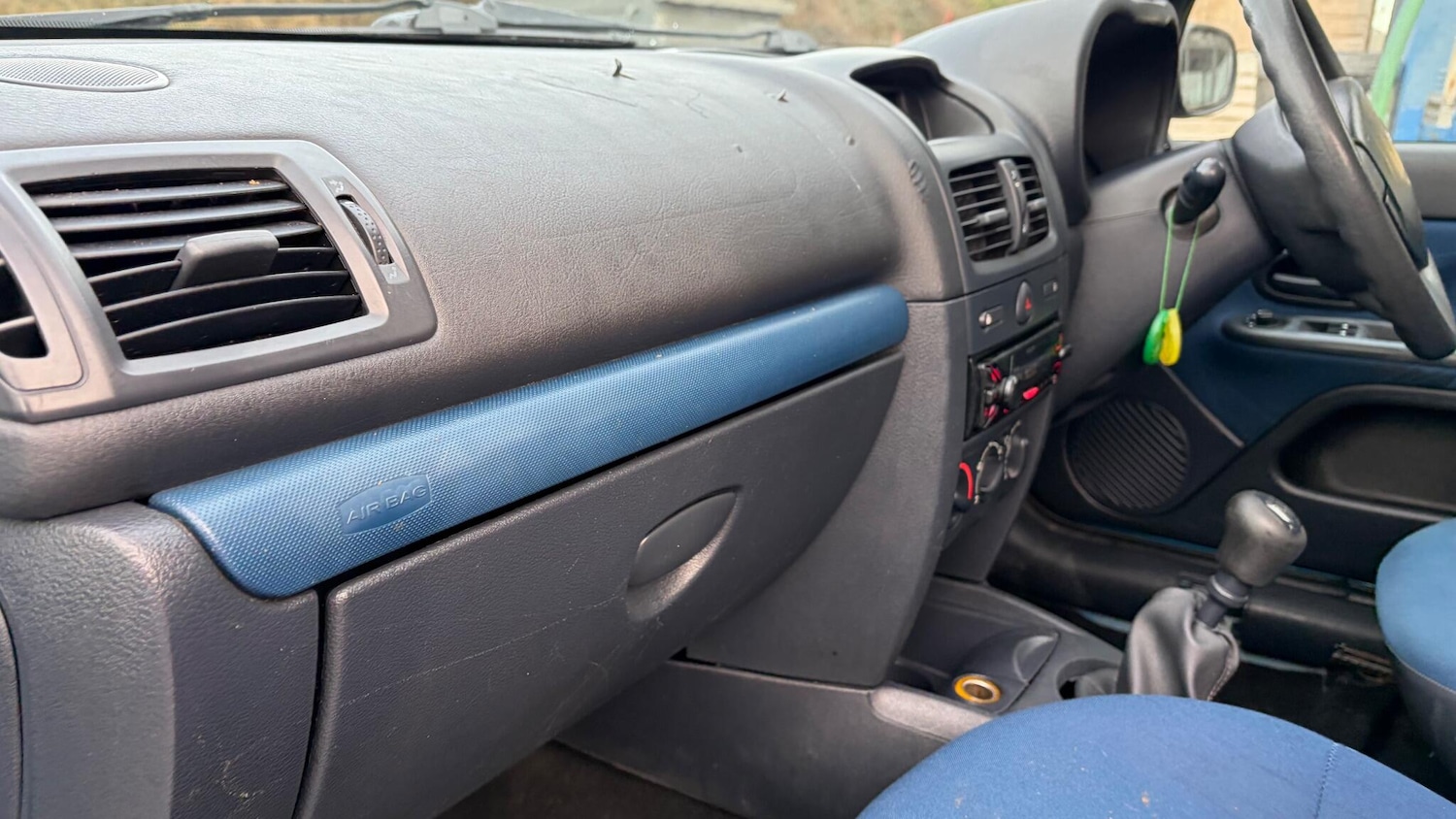 Used Renault Clio 2003 for sale - 77163438: Photo 9