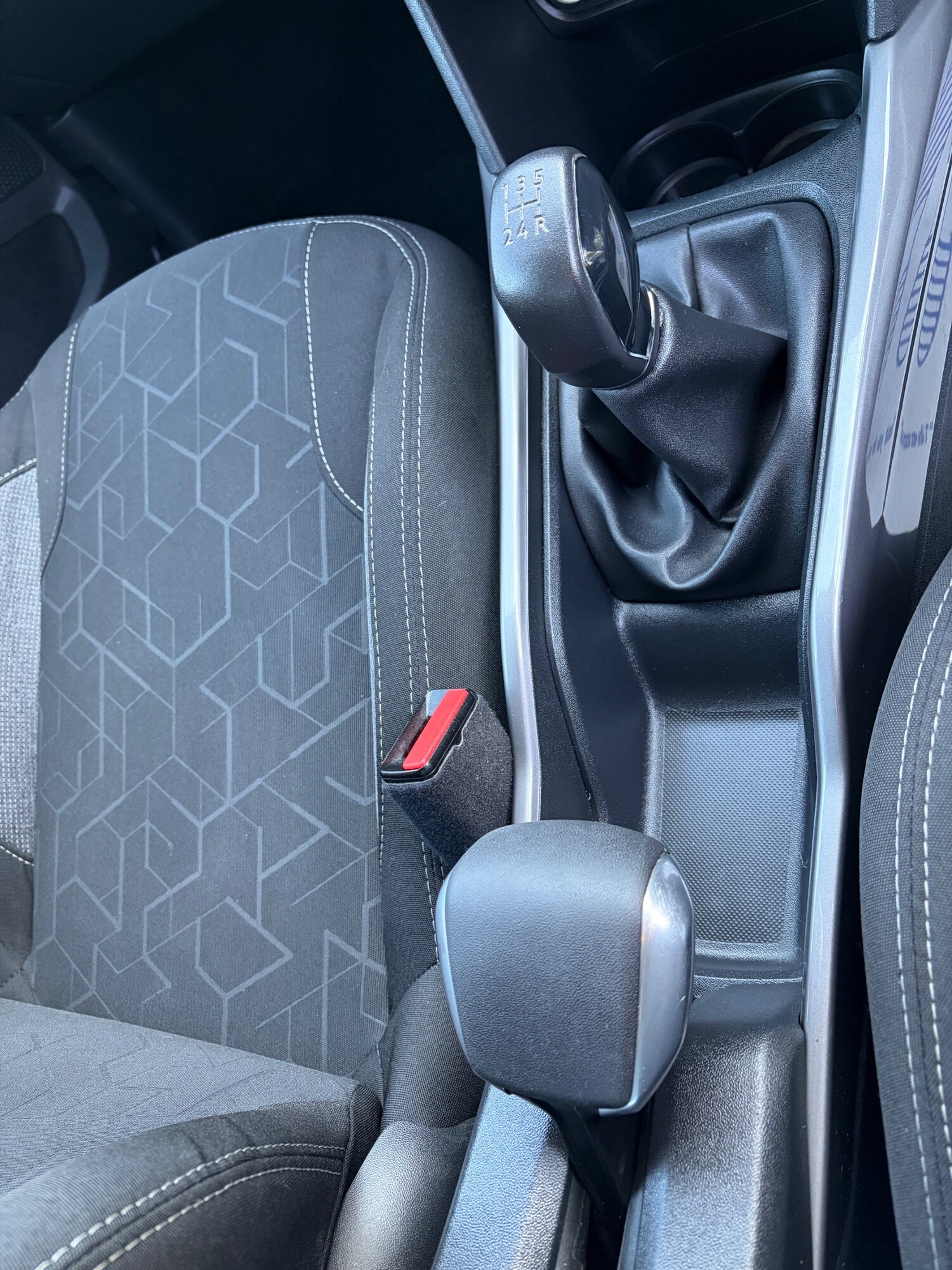 Used Peugeot 2008 2017 for sale - 75970935: Photo 32